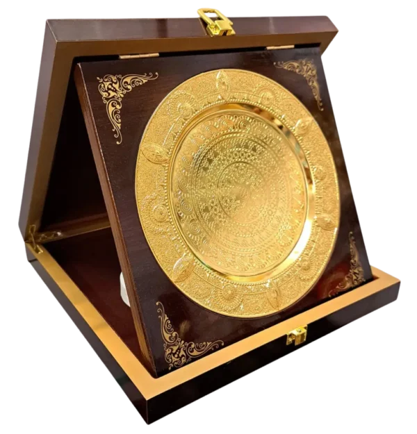 Fancy Wood Shield Gold Plate 1 Fancy Wood Shield Gold Plate