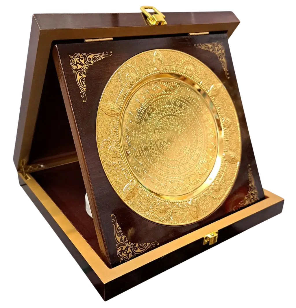 Shields Printing 21 Fancy Wood Shield Gold Plate